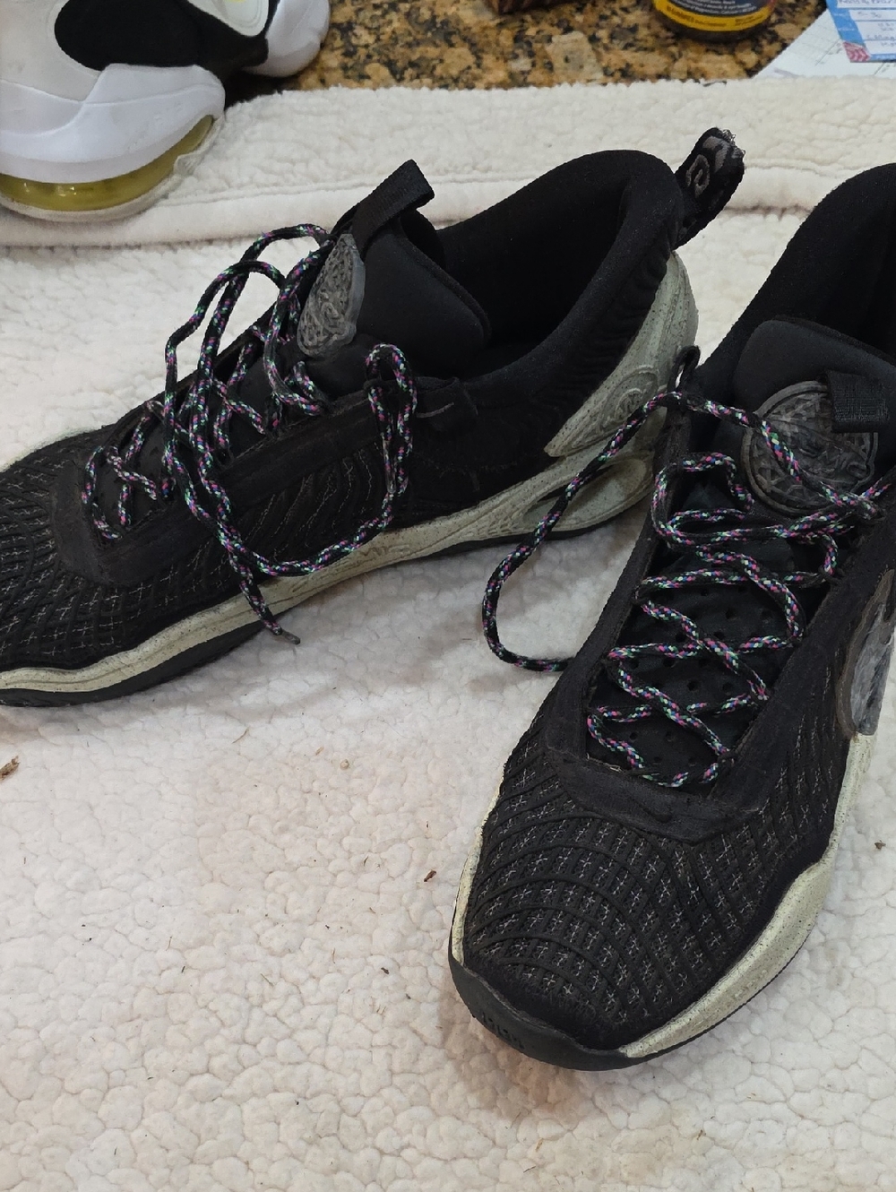Mens Nike Black Athletic Sneakers with Multicolor Laces